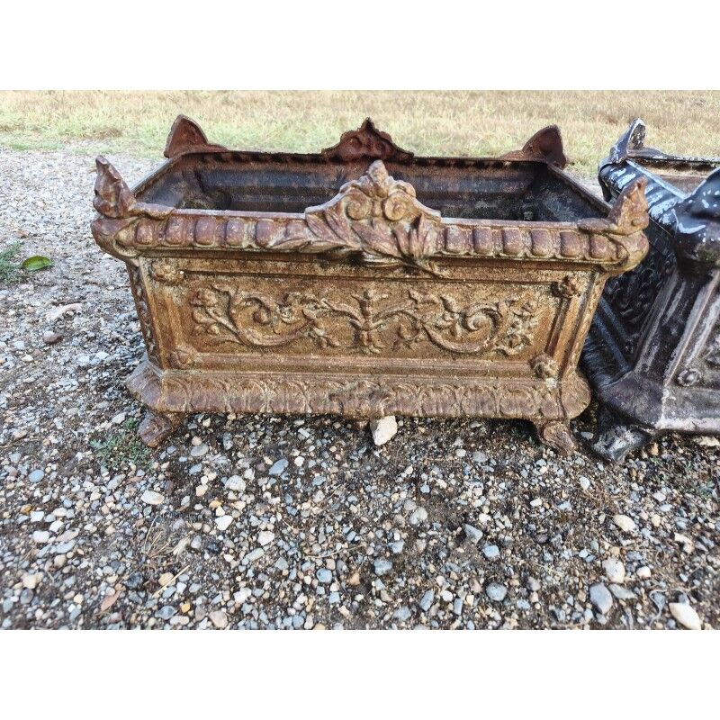 Pair of cast iron planters from 1900 in Charleville-Mézières