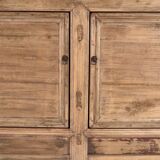 Ancien buffet en bois à trois portes (vers 1920)