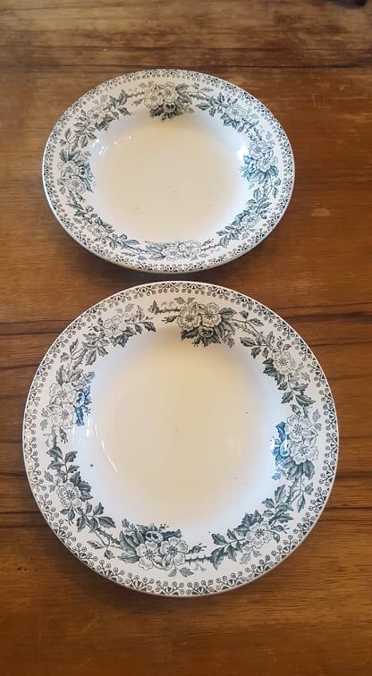 Set of 2 plates new ceramic factories north model guadeloupe