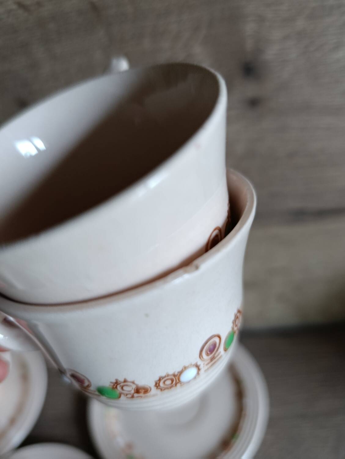 6 tasses et sous-tasses rose modèle Betty faïenc. de Longwy 1930