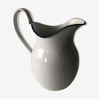 Enamelled plate pitcher