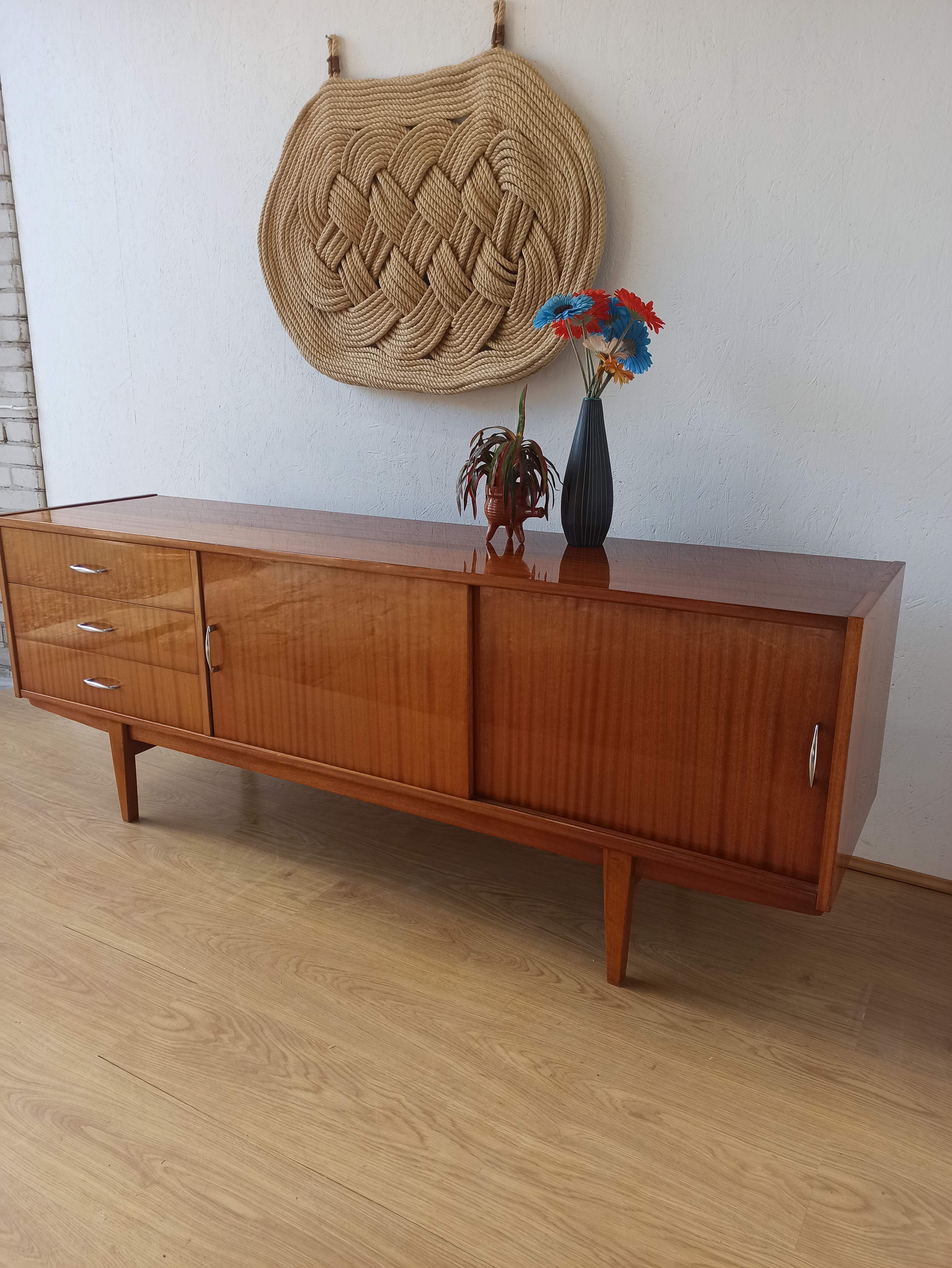 Enfilade moderniste des années 1970