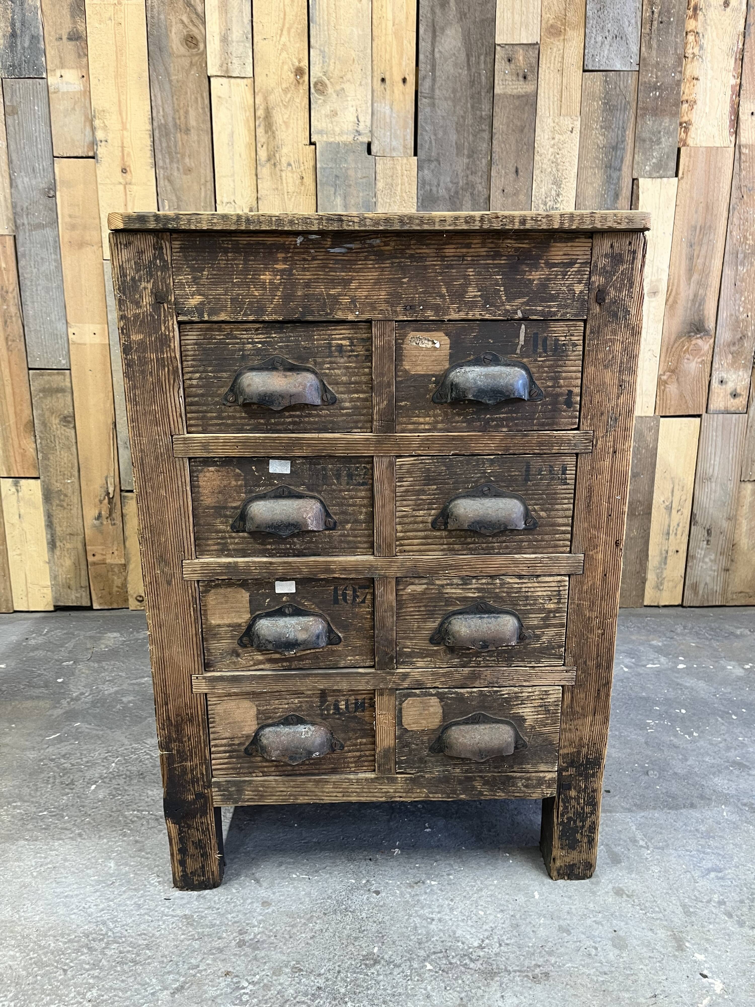 Meuble de métier en bois ancien chaussure