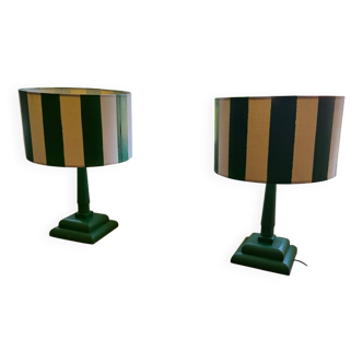 Paire de lampes de chevet en bois et abat jour rayé