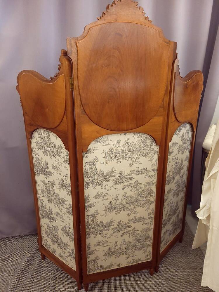 Louis XV screen, Toile de Jouy