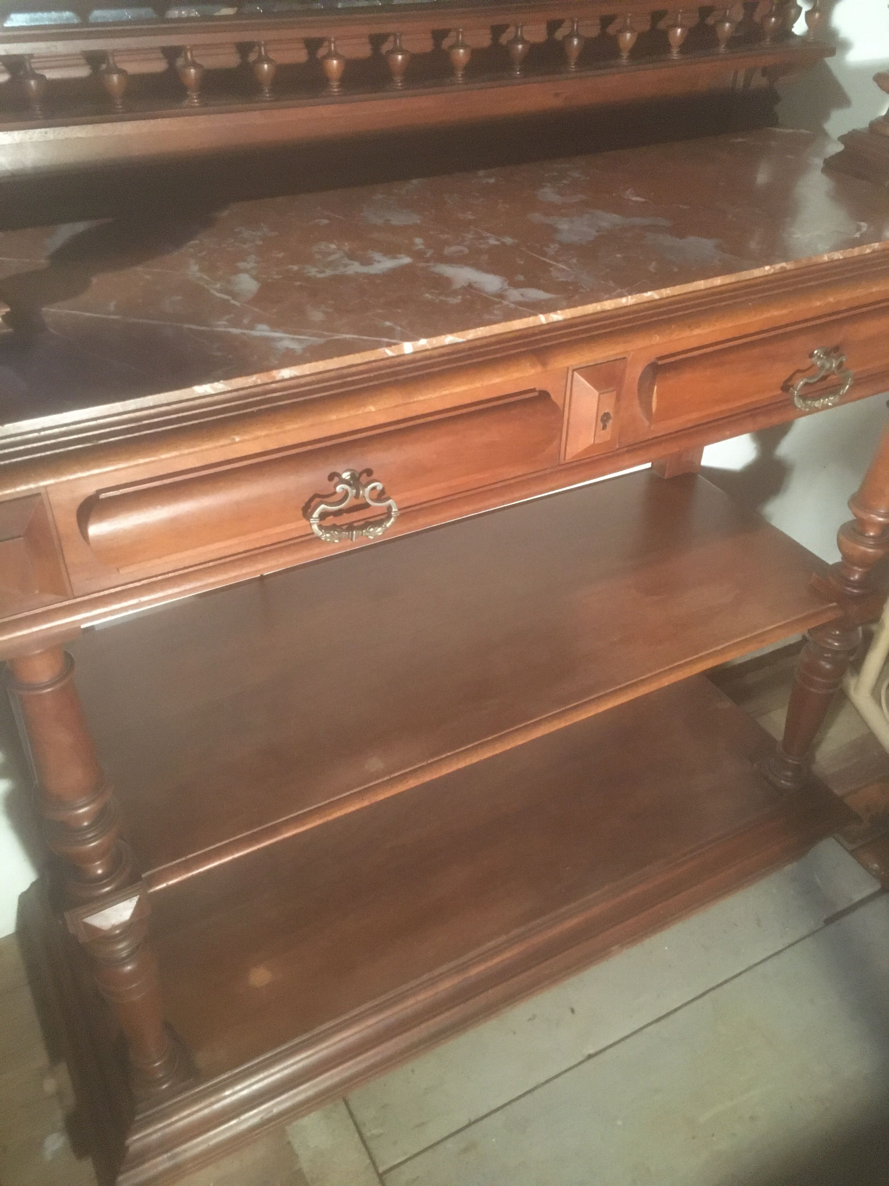 Service Henri ll in walnut, marble top
