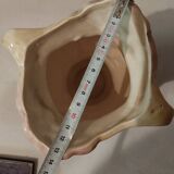 Paire de vases en barbotine