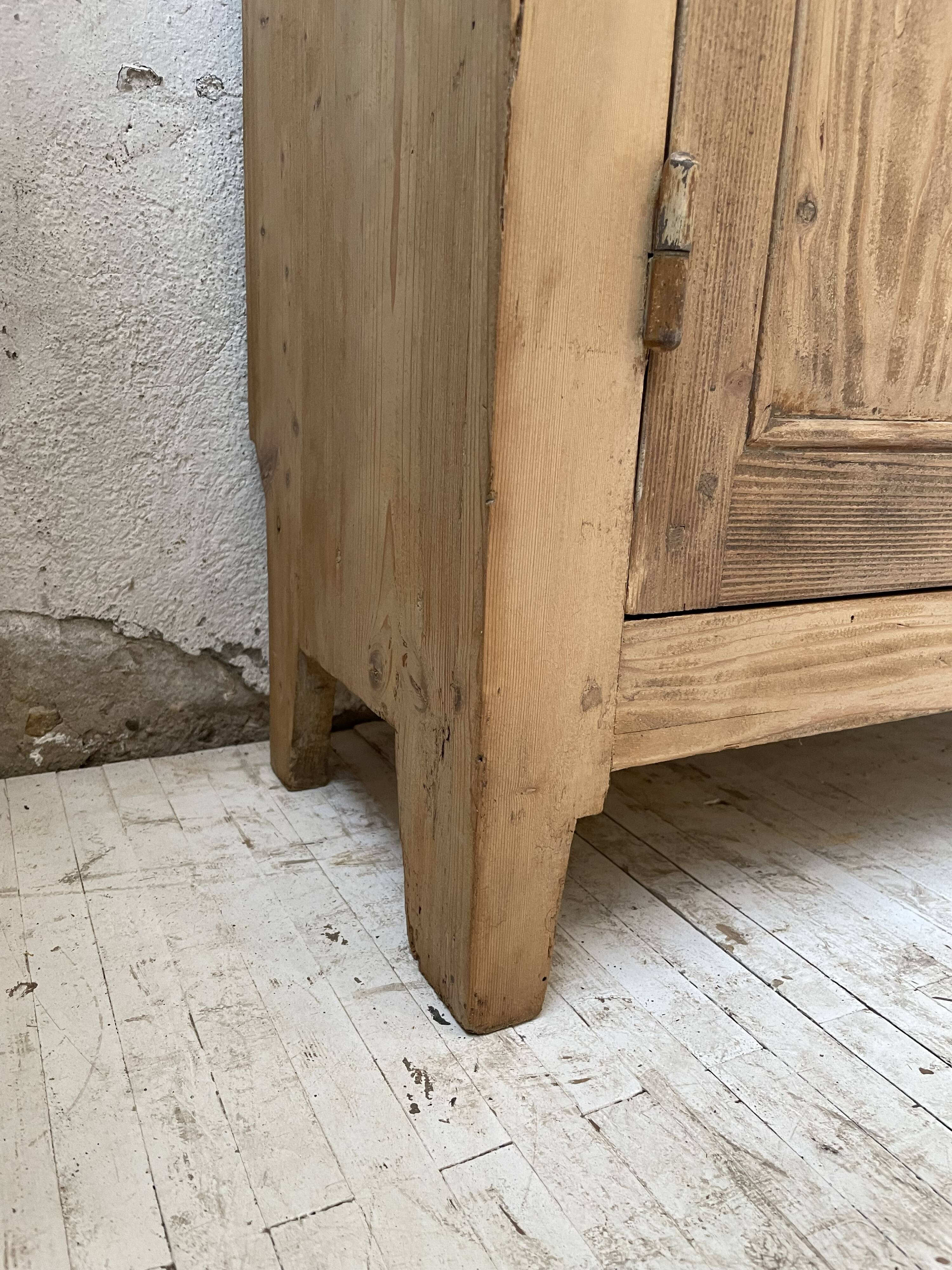 Wooden cabinet cuttery