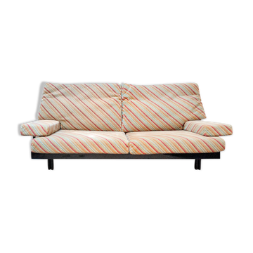 Sofa by Giovanni Offredi for Saporiti, with Missoni Italia fabric from the 1970s
