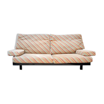 Sofa by Giovanni Offredi for Saporiti, with Missoni Italia fabric from the 1970s