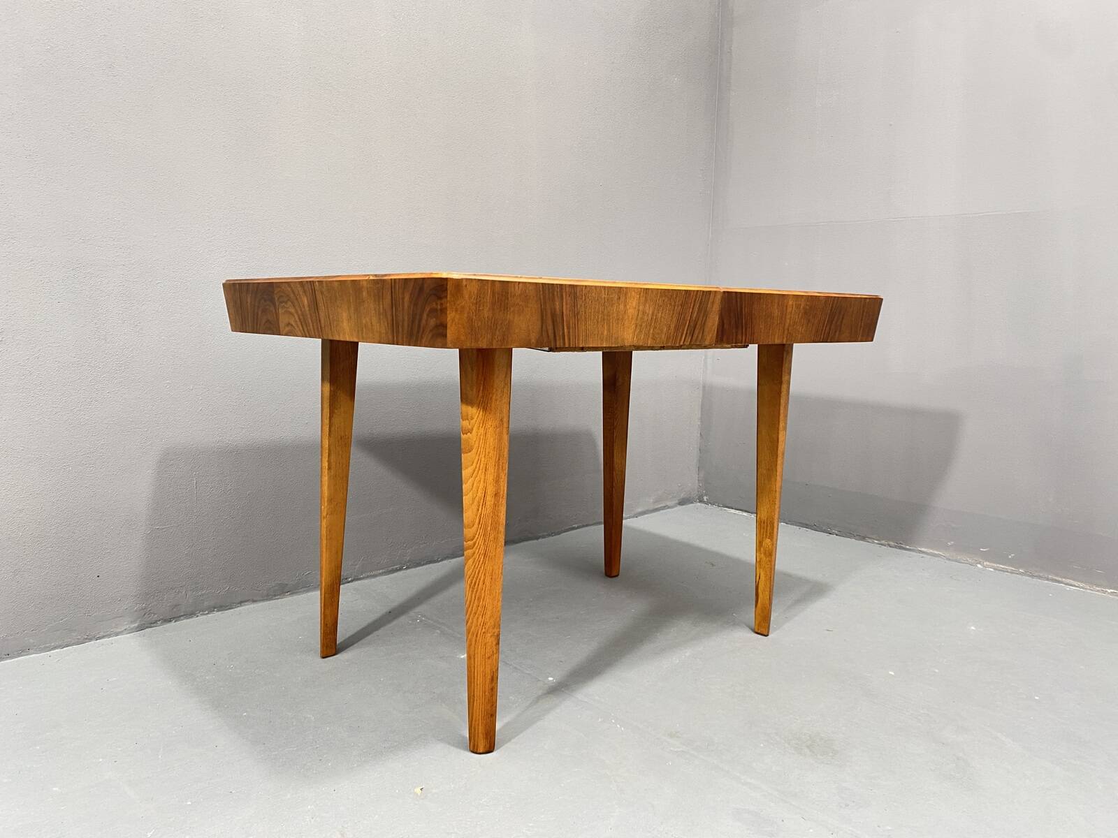 Table à manger réglable en noyer par Setona, années 1950, Tchécoslovaquie