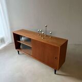 Buffet Musterring en teck des années 1960.