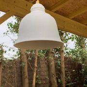 Suspension neuve alix d. reynis en porcelaine de limoge