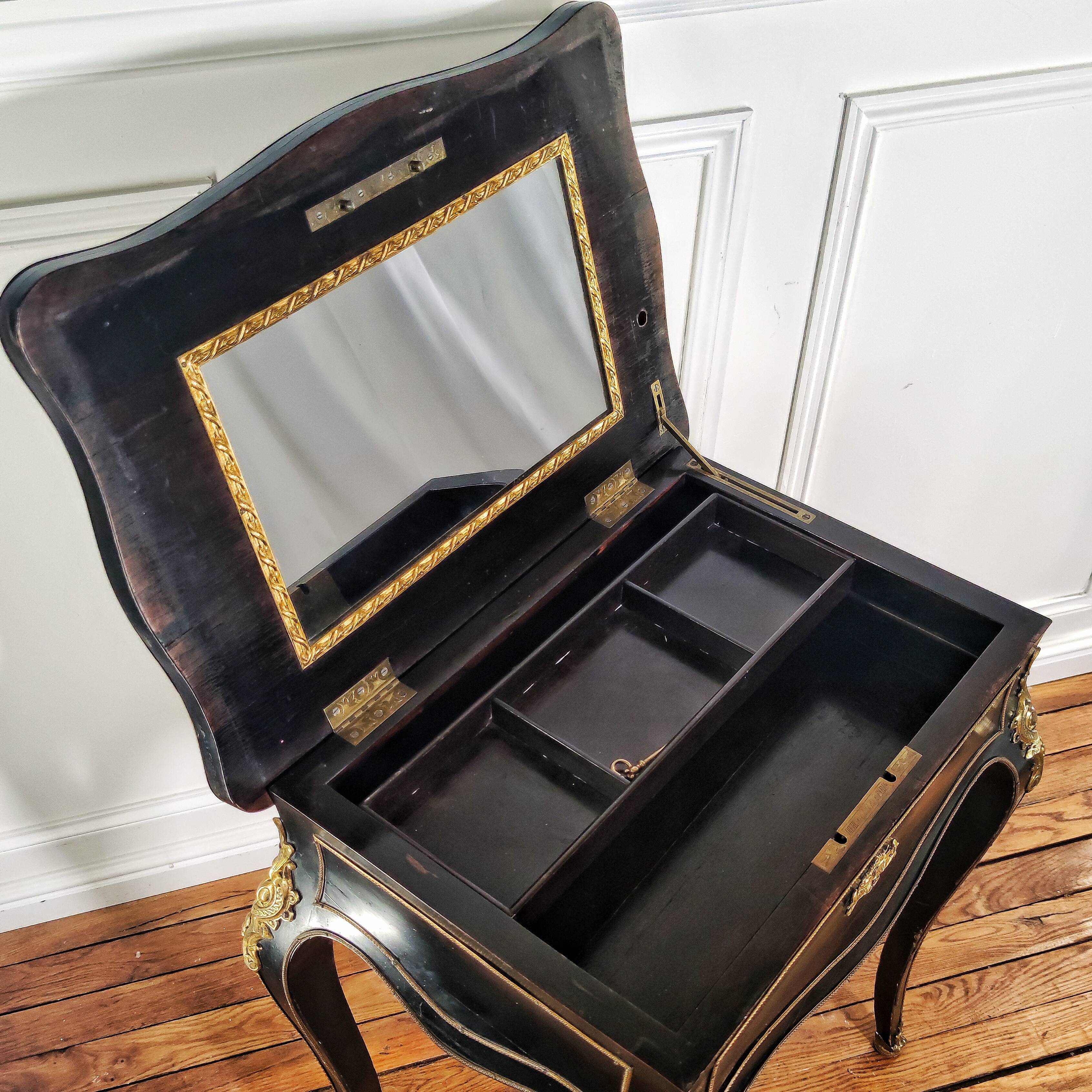 Worker Diehl black lasked wood