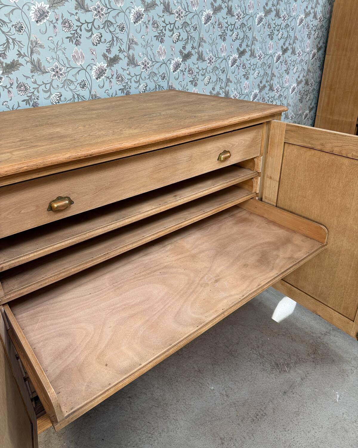 Oak plan cabinet / trade cabinet (renovated)