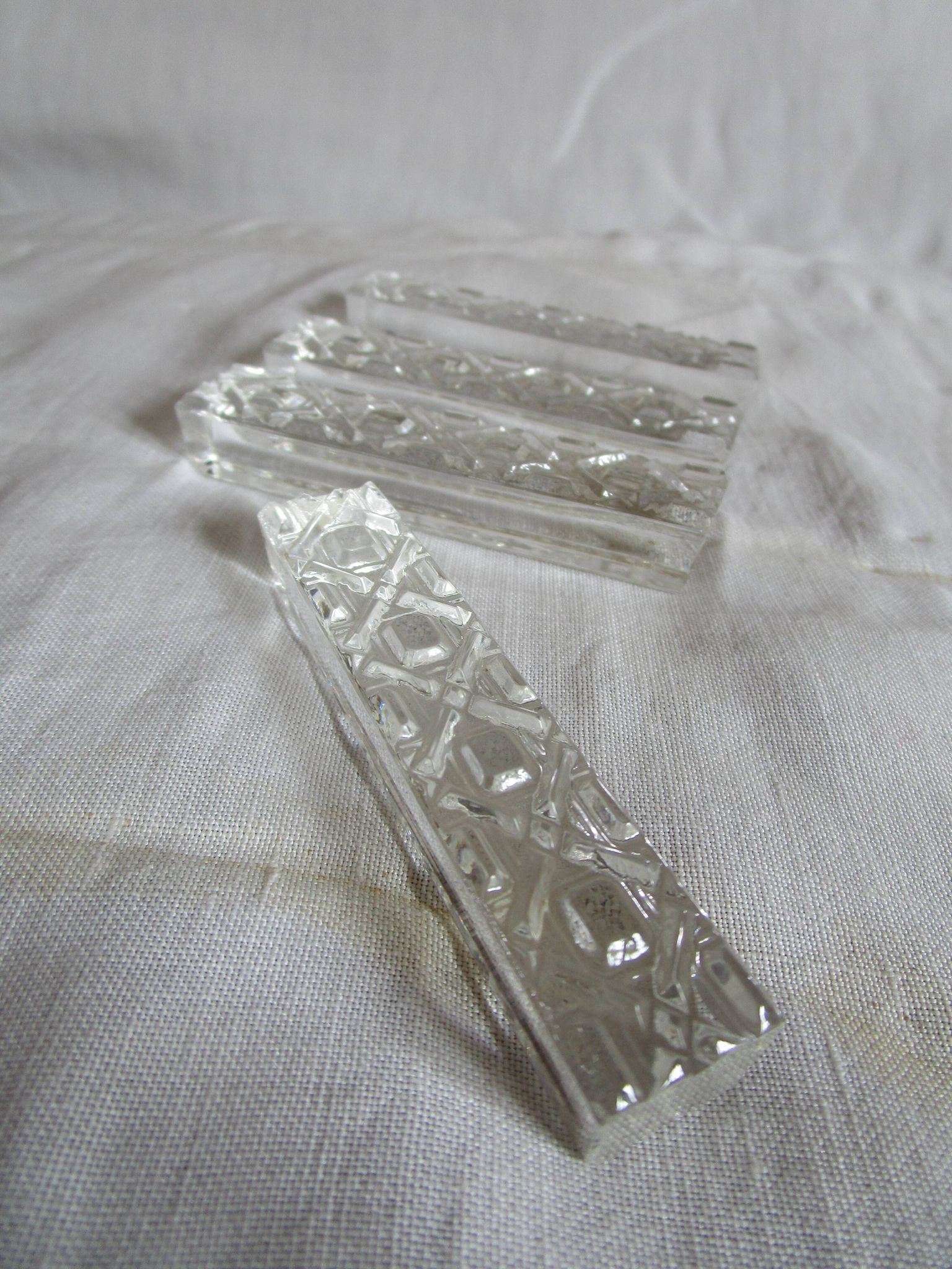 4 crystal knives holders