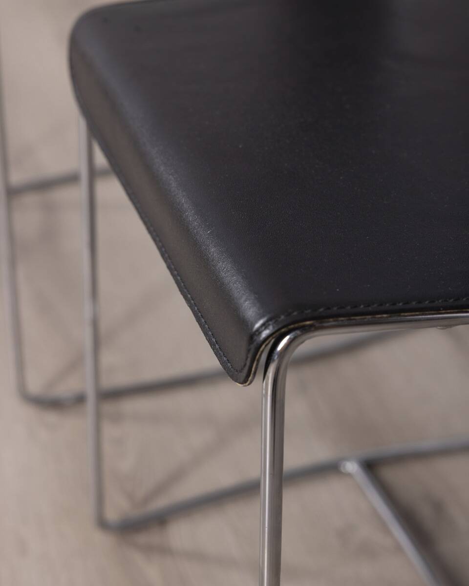 Pair of vintage leather chairs from the 1990s, designed by Segis Italia