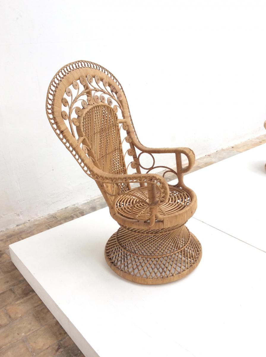 Emmanuelle vintage s 1970 Indonesia rattan chair