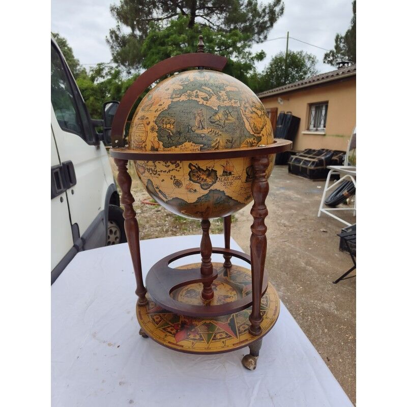 Bar globe terrestre vintage mappemonde en bois avec roulettes