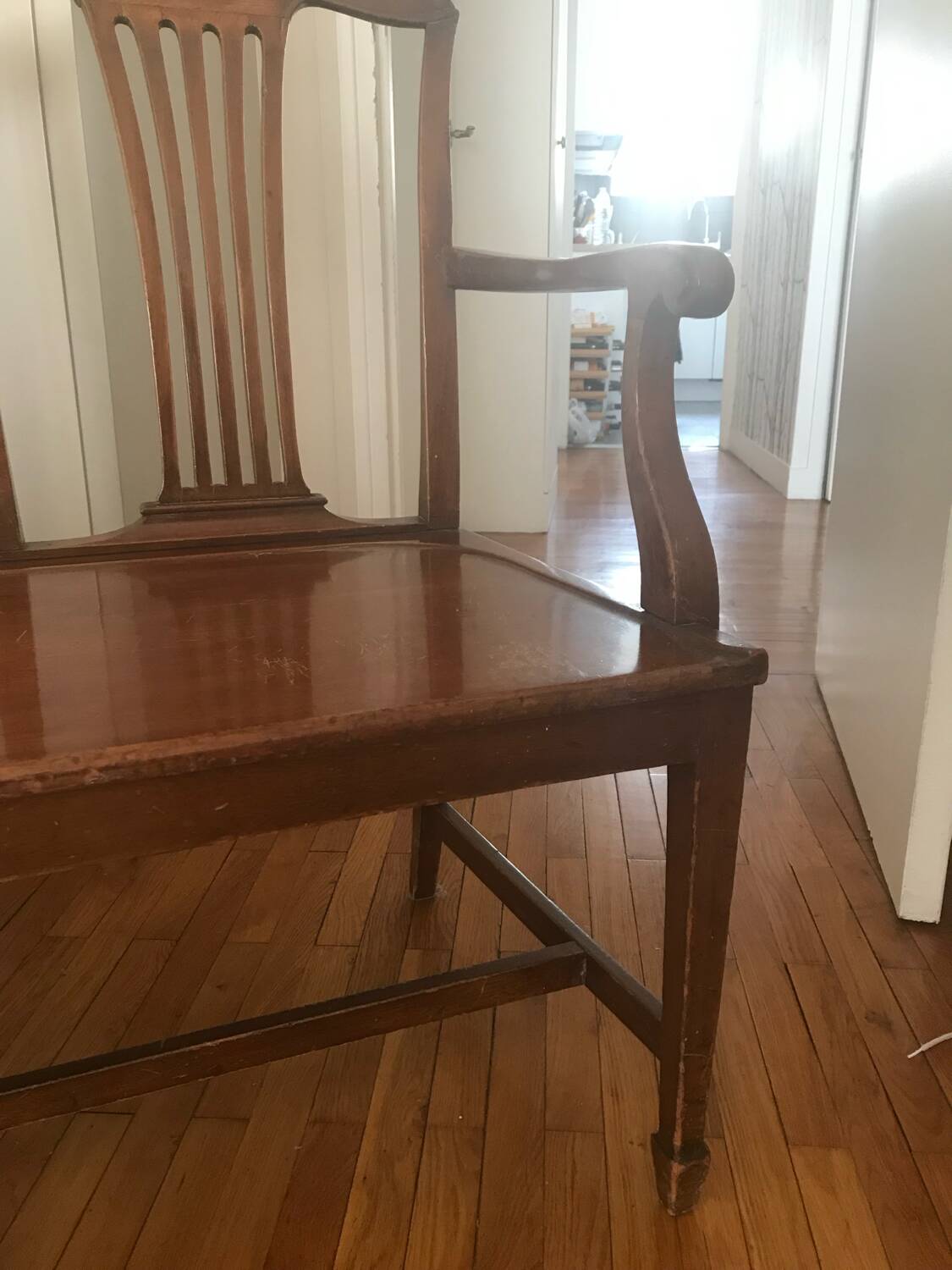 Mahogany banquette canapé in Hepplewhite style