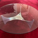 Table circulaire « propeller » design par Kurt Hesterberg