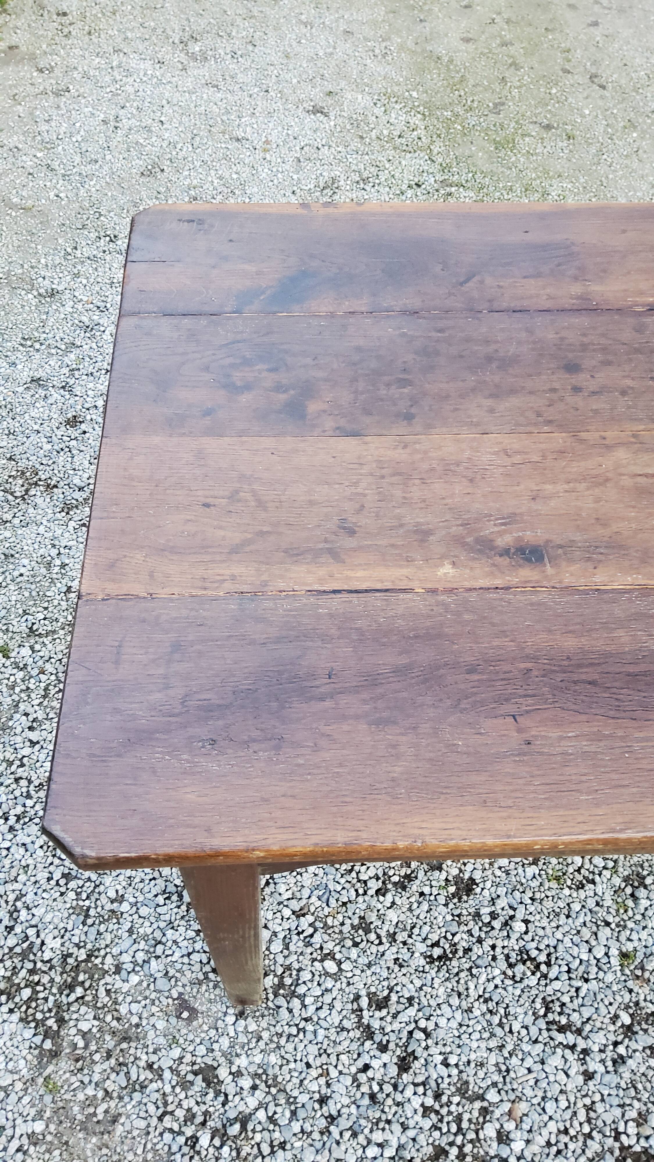 Farmhouse table in oak spindle legs nineteenth century