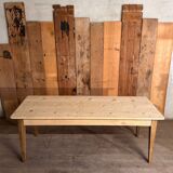 Farm table