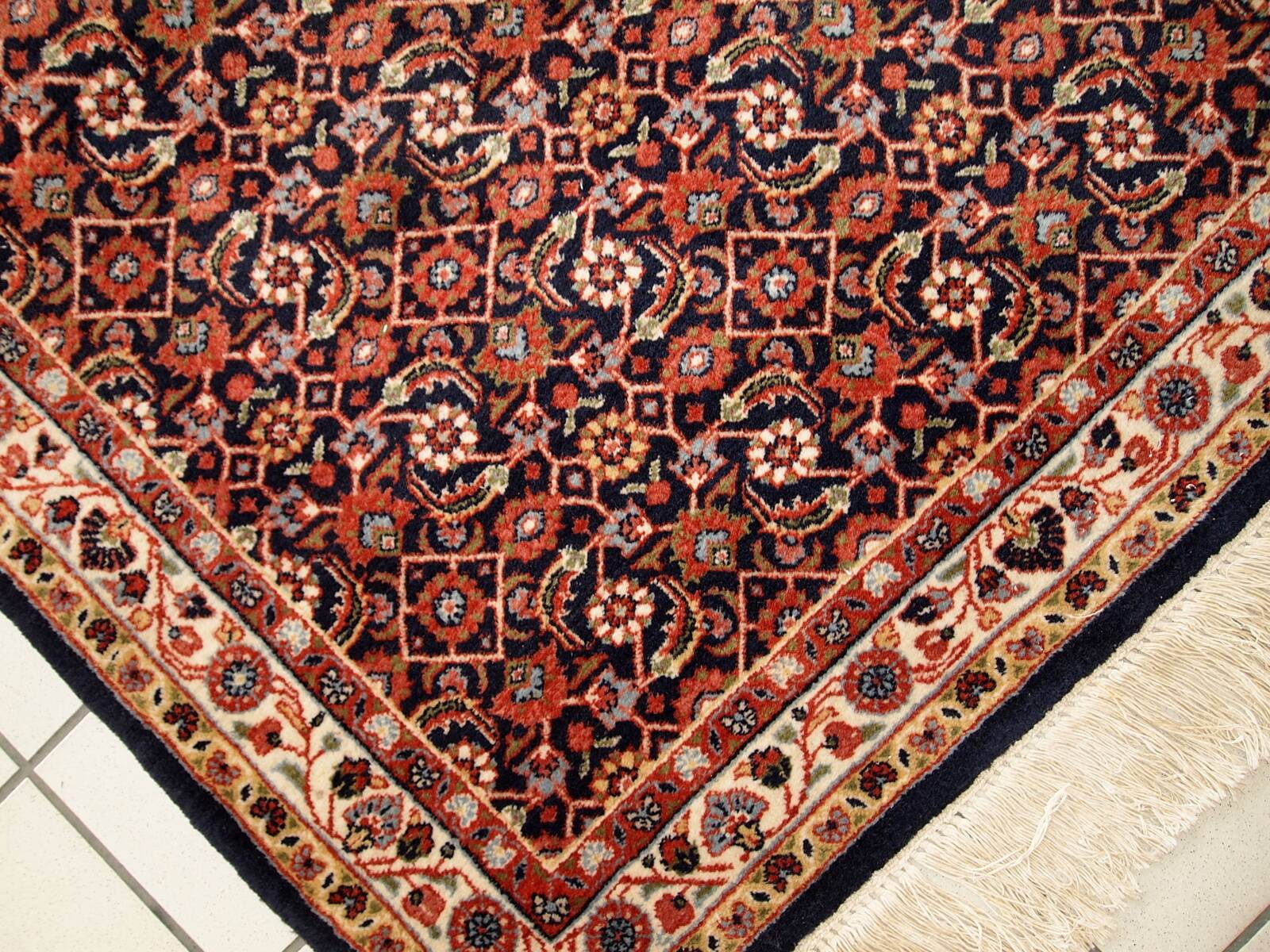 Tapis Indo-Tabriz Vintage Indien, Années 1980, Élégance Artisanale