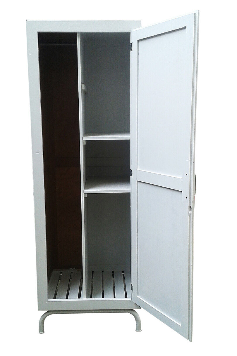 Armoire penderie internat vintage restaurée