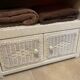 Meuble vintage en osier blanc