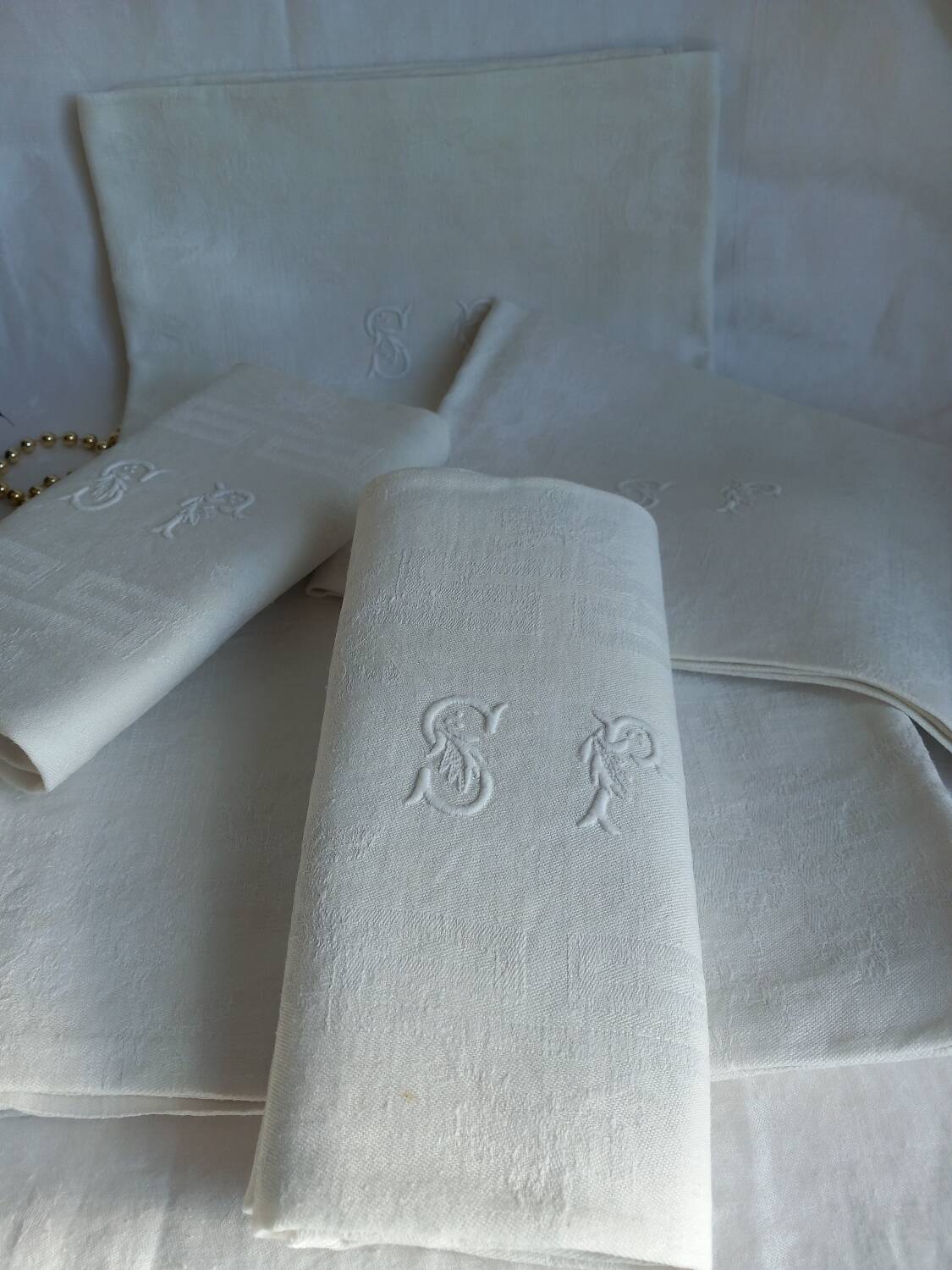 12 antique damask monogrammed napkins, 19th century