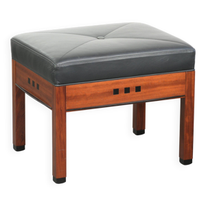 ottoman en cuir noir