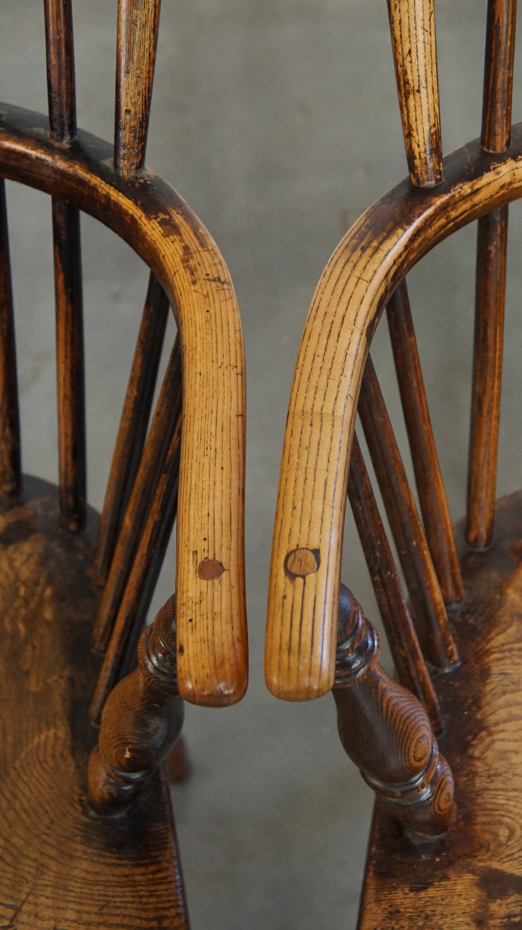 Set of 2 very charming antique English highback Windsor dining chairs