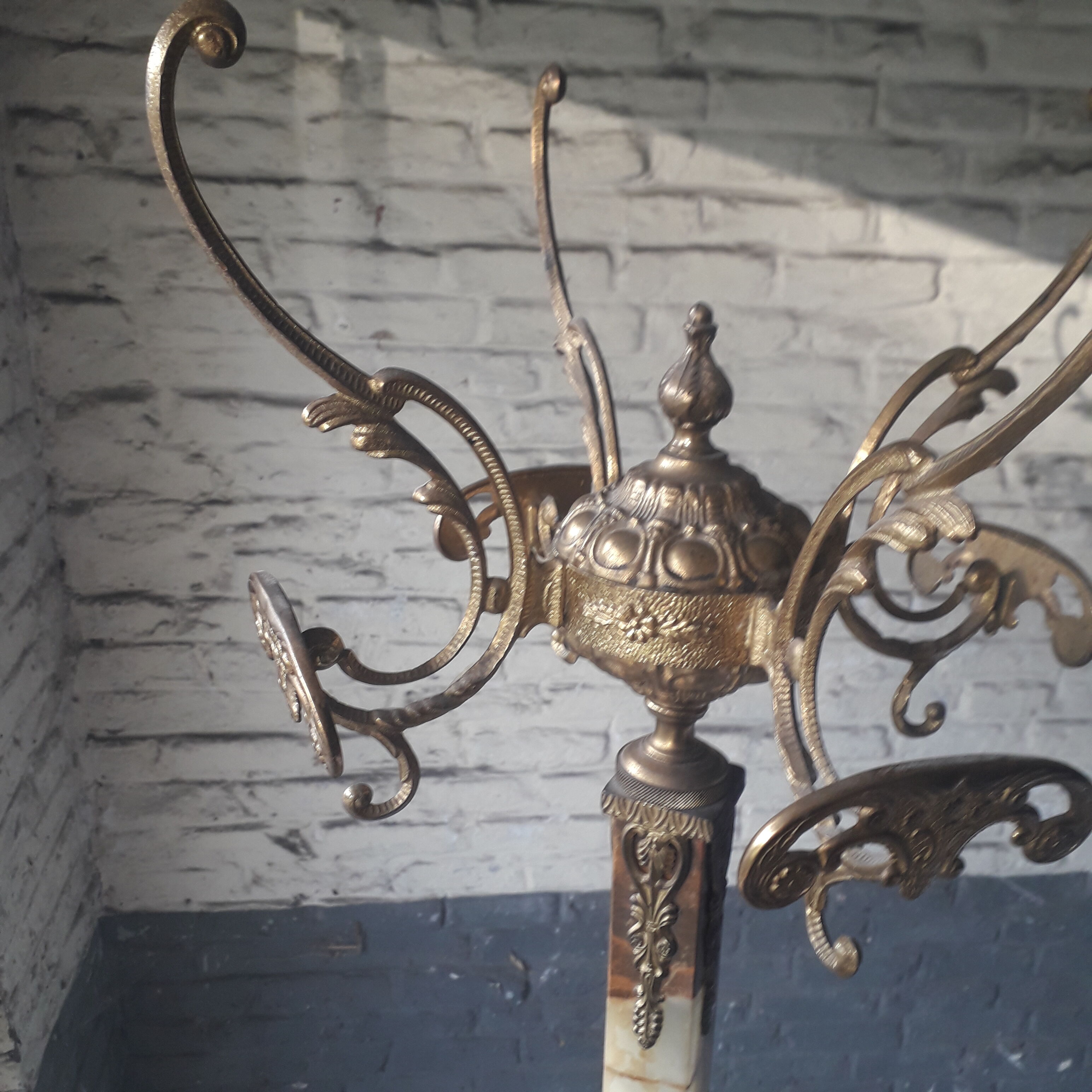 Italian coat rack brass and onyx
