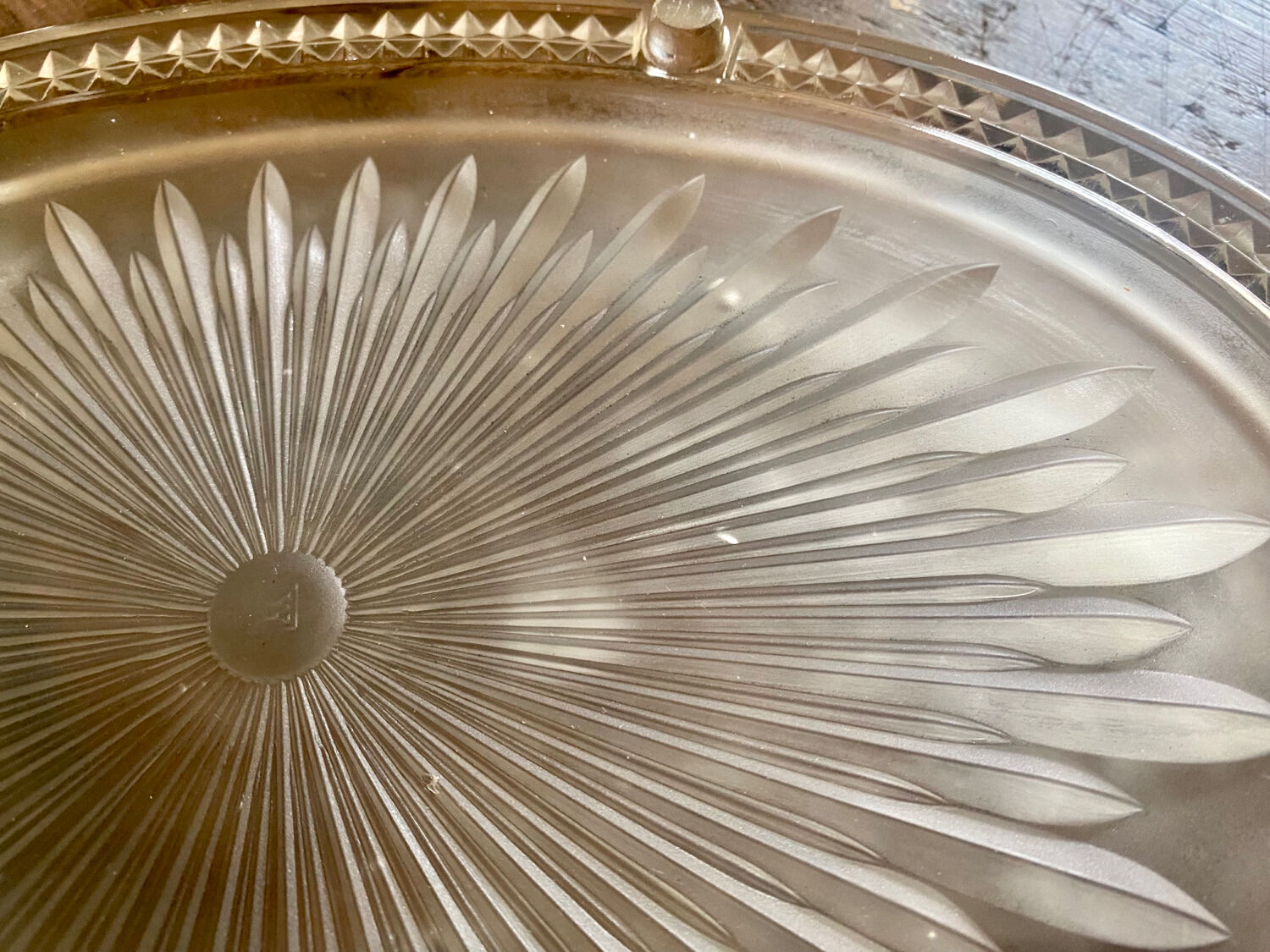 Oval pressed glass trifle art deco 1900