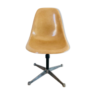 Eames office chairs for Herman Miller, 70s