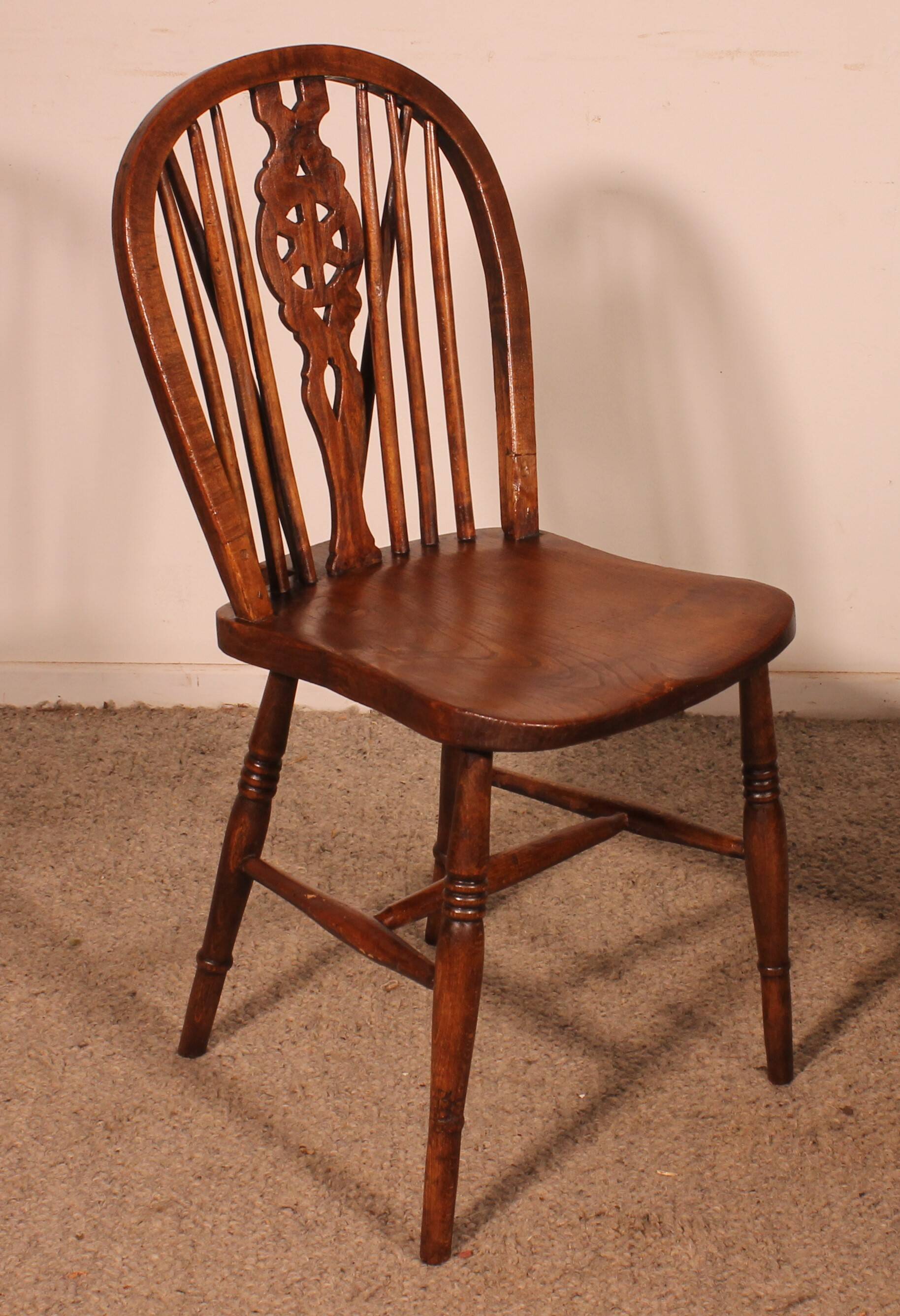 Set of 6 19th Century Windsor Wheelback Chairs