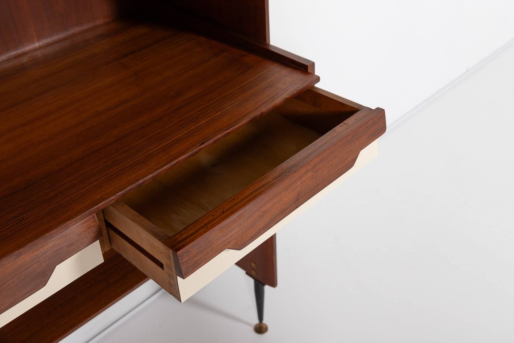 Bibliothèque-bureau italien du milieu du siècle