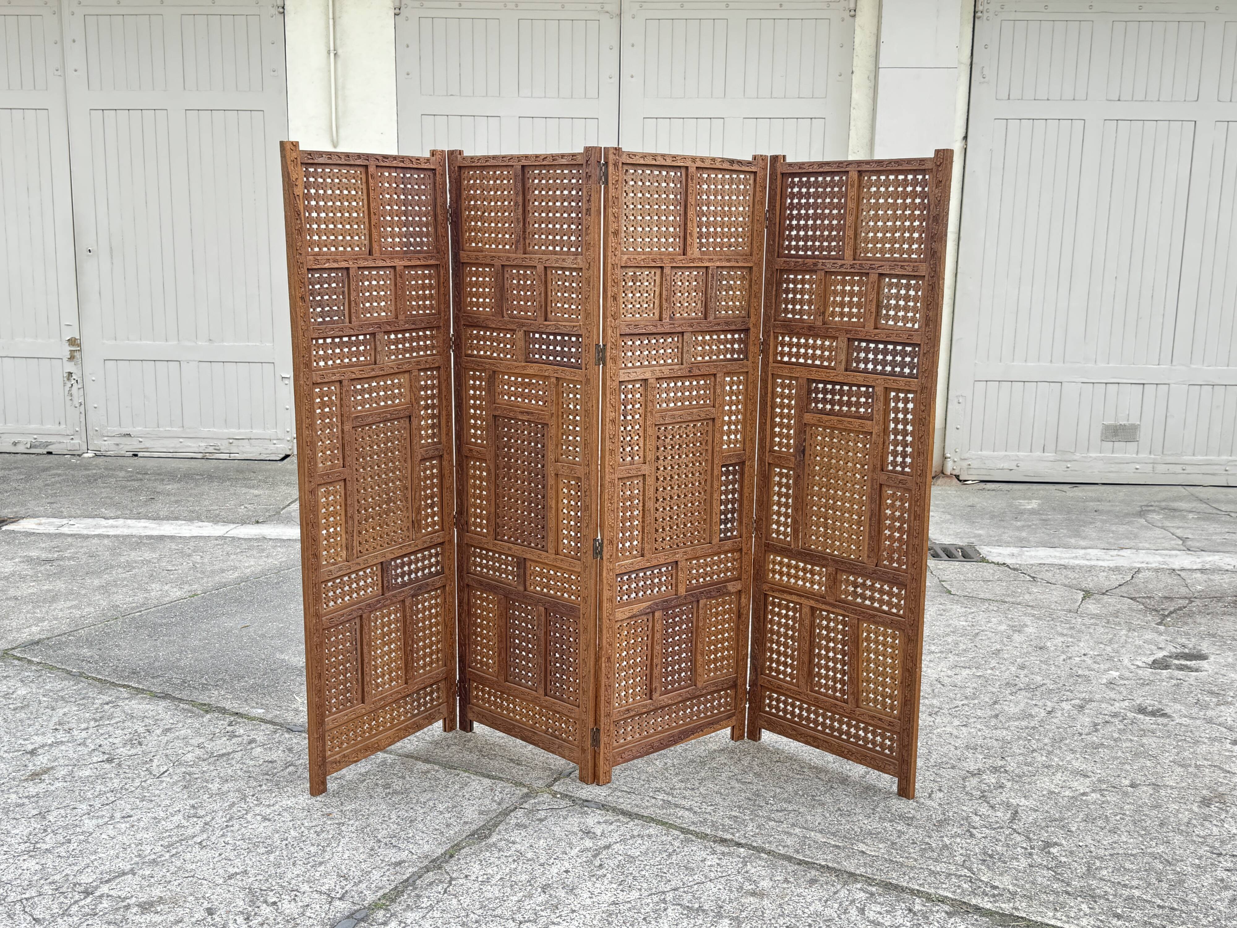 Vintage Indian screen in solid rosewood (Sheesham)