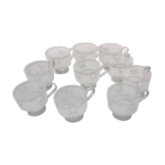 Lot of 10 cups