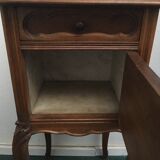 Louis Philippe beside table