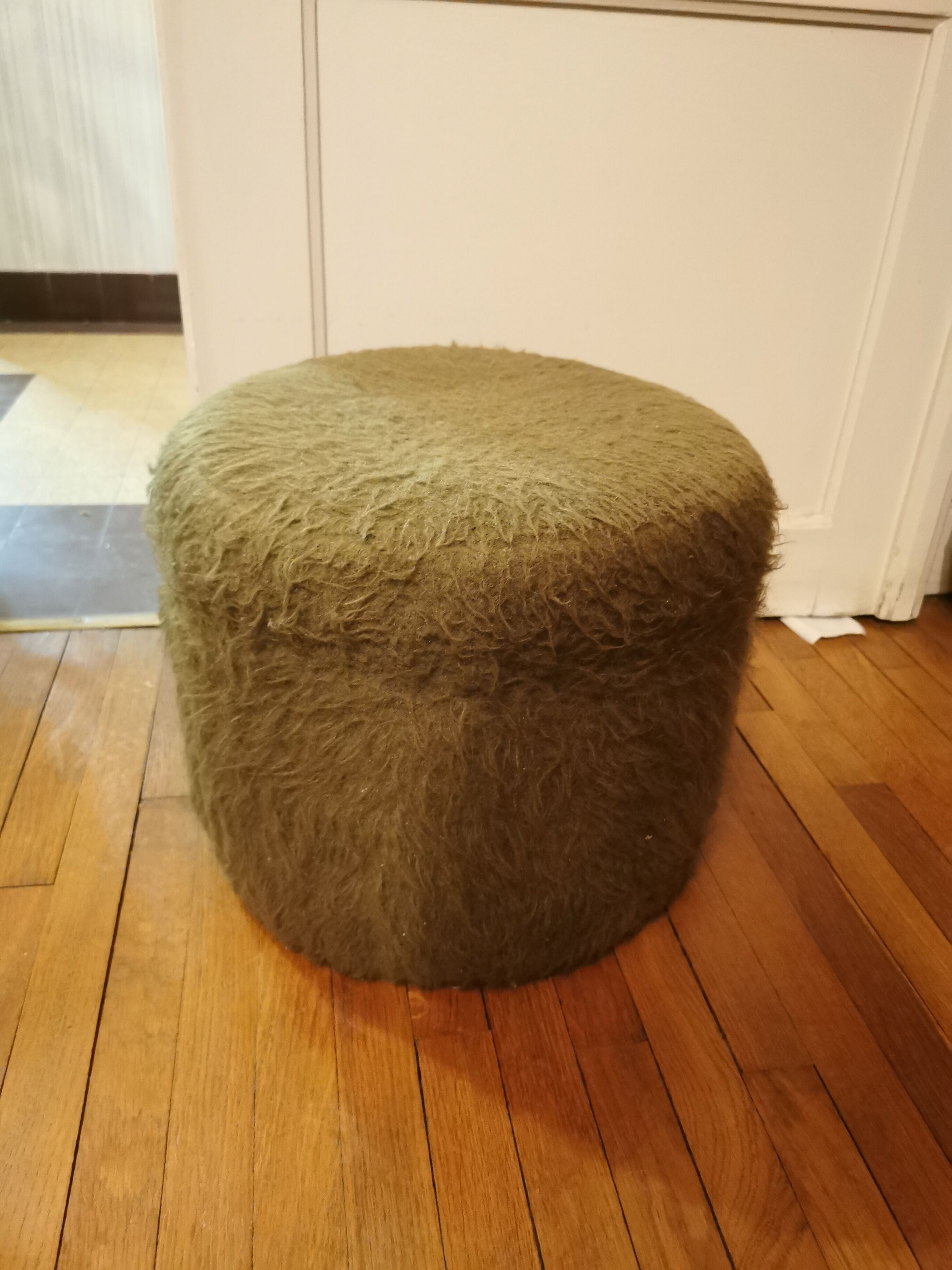 Two moumoute beanbags