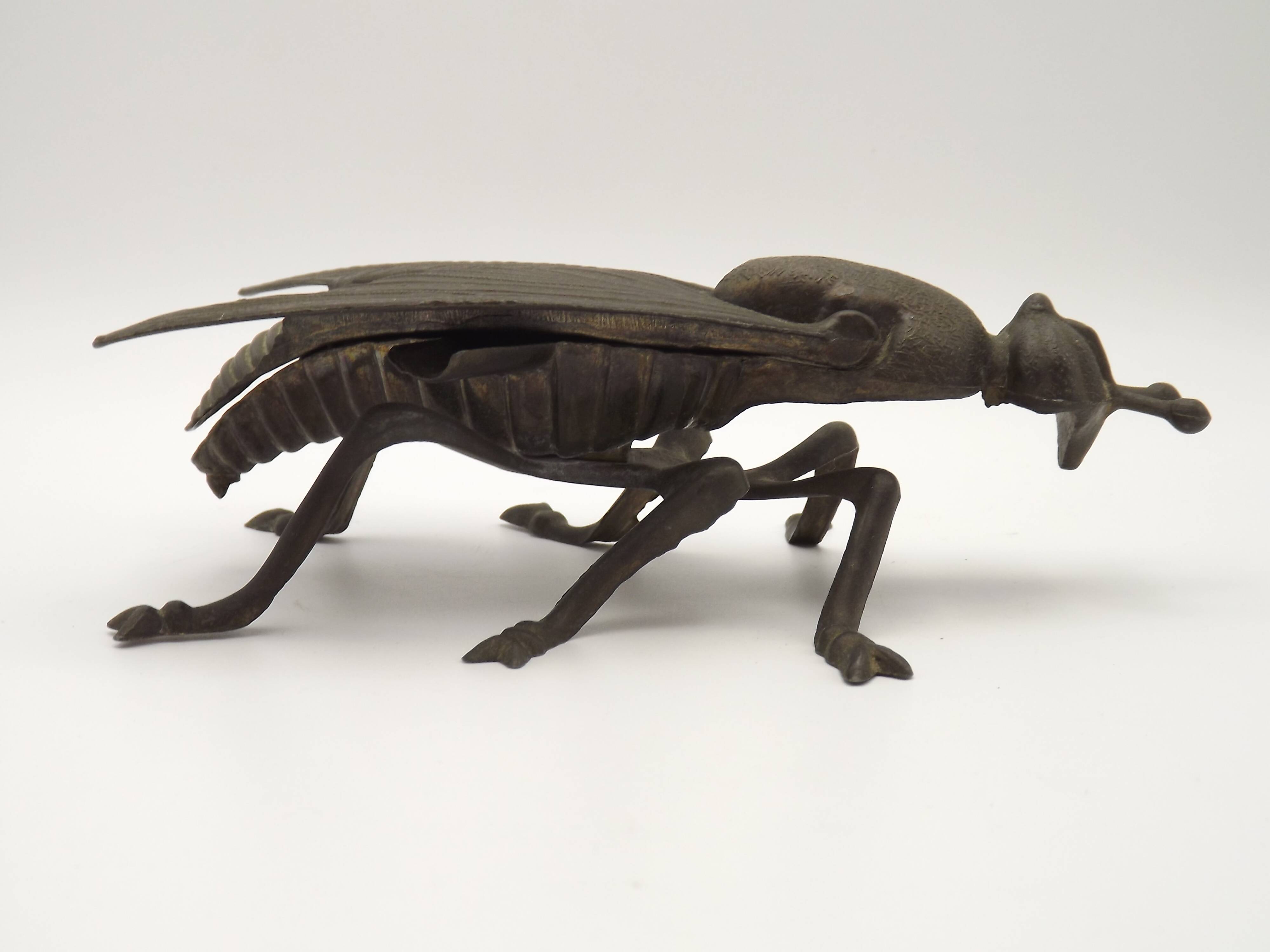 Brass Art Deco fly with movable wings Collection 4288