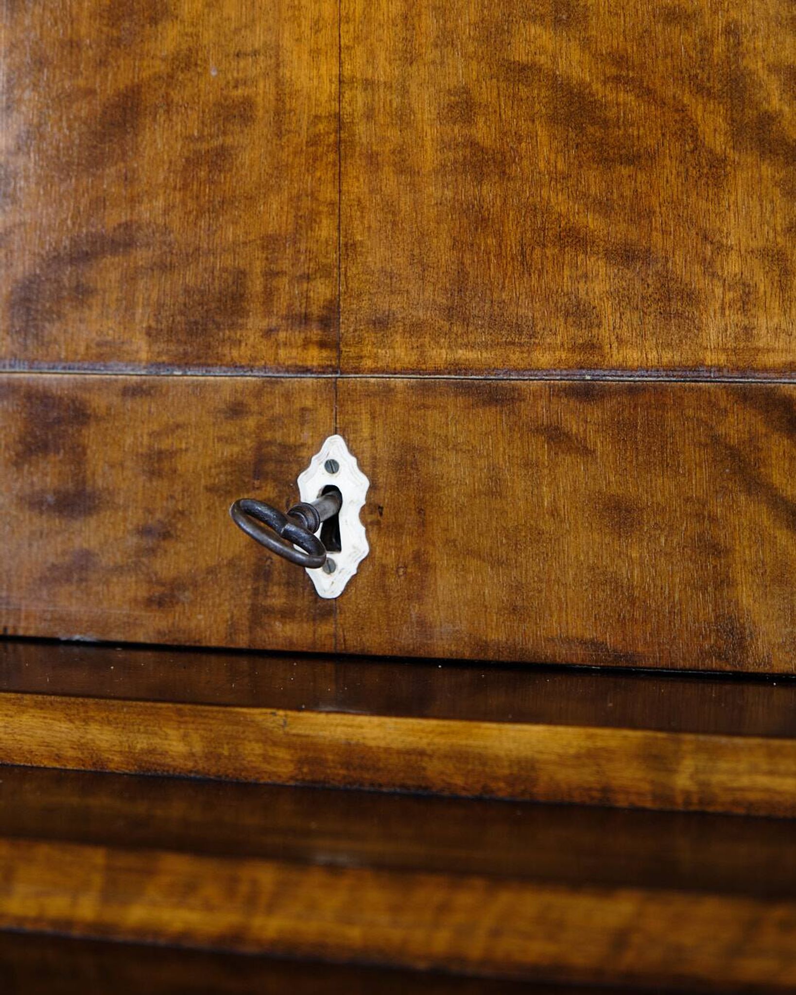 Secretary - Hand polished birch & intarsia - 2 drawers - 1840s