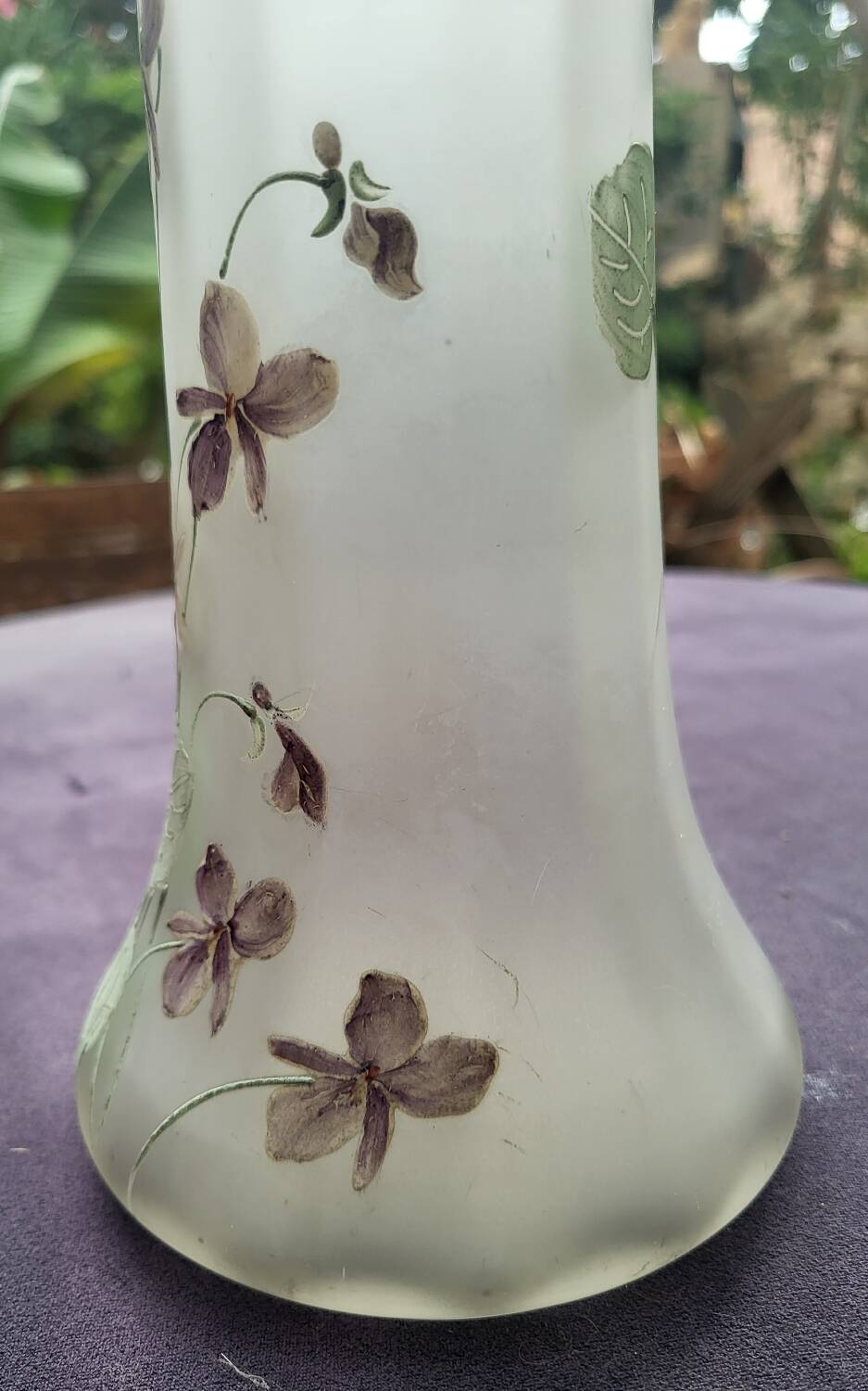 Legras vase, table bouquetier model "violet"