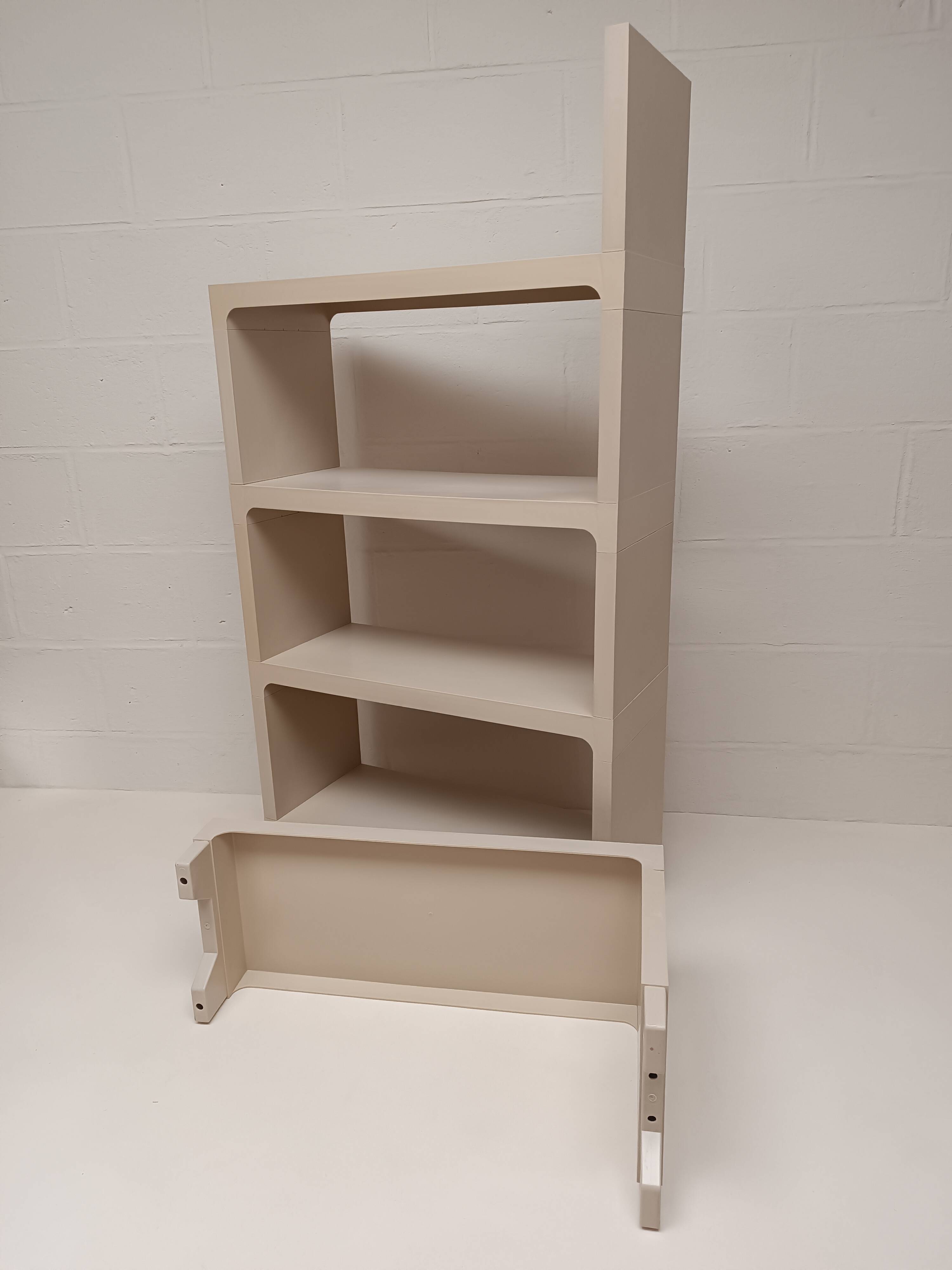 Macaple France 1980 PVC modular shelf