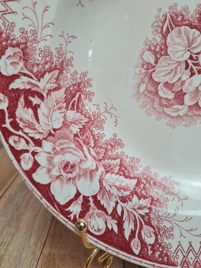 Hollow plate Terre de Fer Sarreguemines model Jardinière red