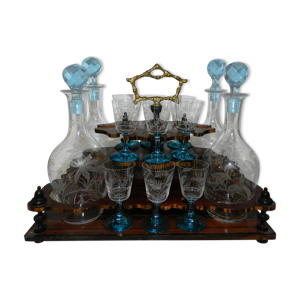 Cabaret en macassar carafes