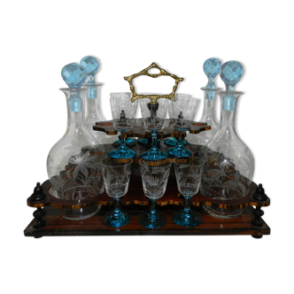 Cabaret en macassar carafes et verres cristal gravé