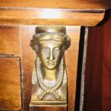 Empire dresser